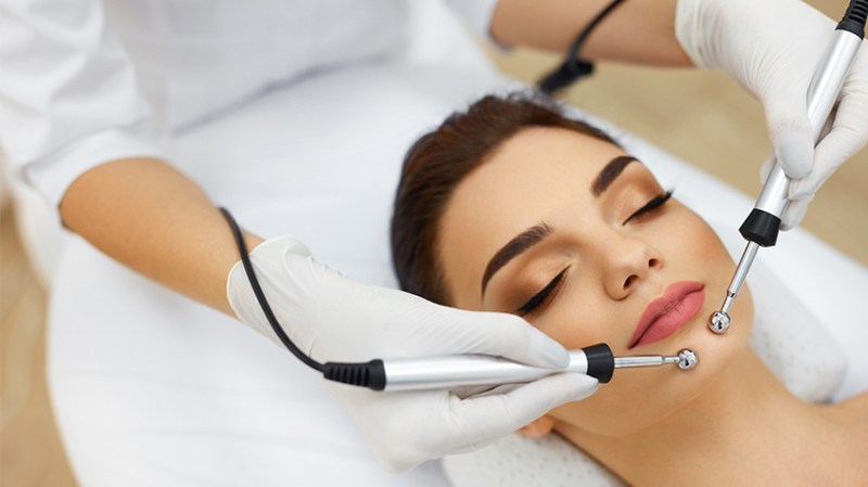 Microcurrent Facials? Please say yes!
