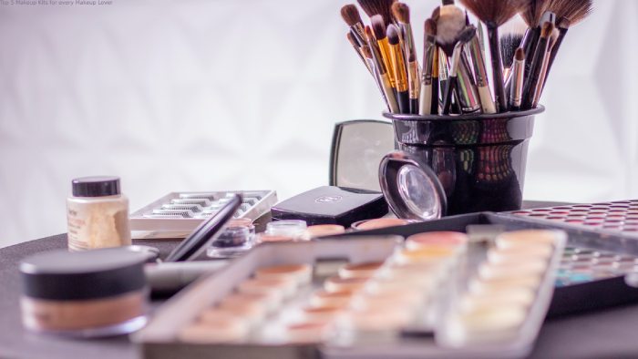 Top 5 Makeup Kits for every Makeup Lover